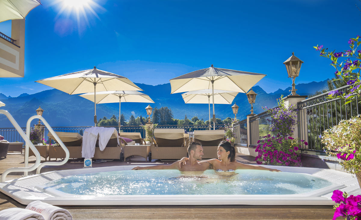 Aussenbecken Romantikurlaub Tirol